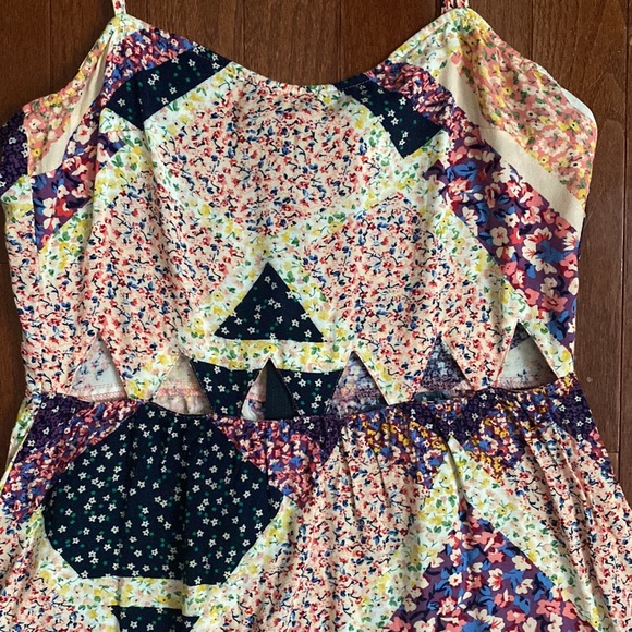 H&M Divided Mini Dress with Triangle Cutouts - Picture 8 of 11